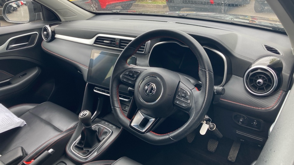 MG ZS 1.5 VTi-TECH Exclusive 5dr Petrol Hatchback - Image 11