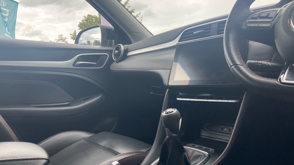 MG ZS 1.5 VTi-TECH Exclusive 5dr Petrol Hatchback - Image 14