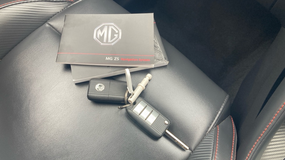 MG ZS 1.5 VTi-TECH Exclusive 5dr Petrol Hatchback - Image 19