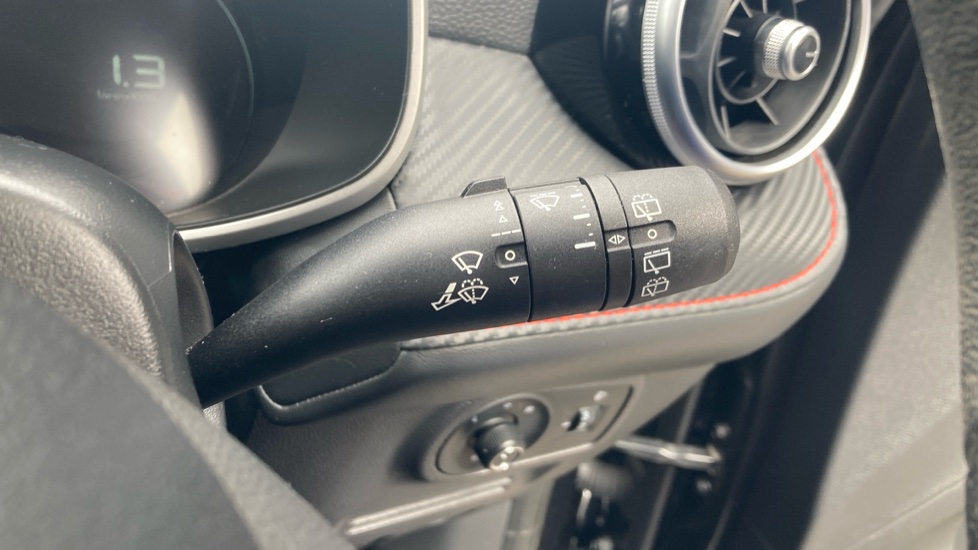MG ZS 1.5 VTi-TECH Exclusive 5dr Petrol Hatchback - Image 28