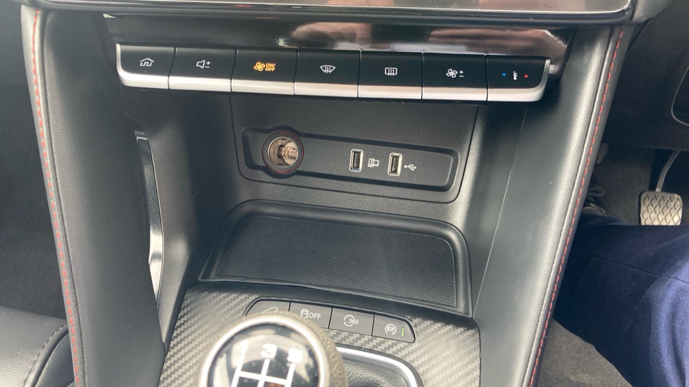 MG ZS 1.5 VTi-TECH Exclusive 5dr Petrol Hatchback - Image 30