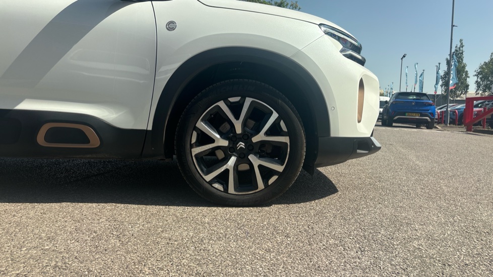 Citroen C5 Aircross 1.2 PureTech C-Series Edition 5dr EAT8 Petrol Hatchback - Image 7