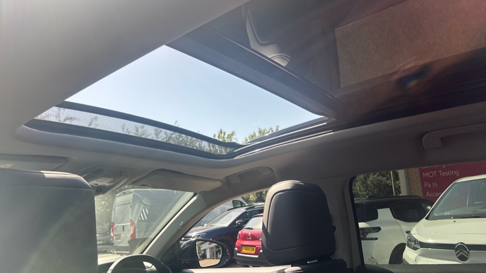 Citroen C5 Aircross 1.2 PureTech C-Series Edition 5dr EAT8 Petrol Hatchback - Image 8