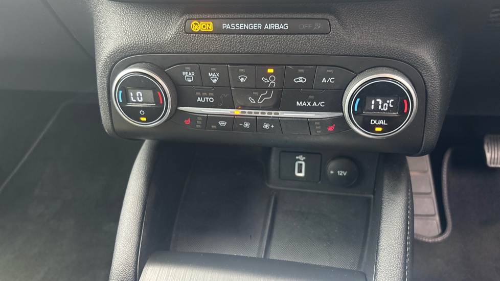 Ford Focus 1.0 EcoBoost 125 Titanium X 5dr Auto Petrol Estate - Image 22