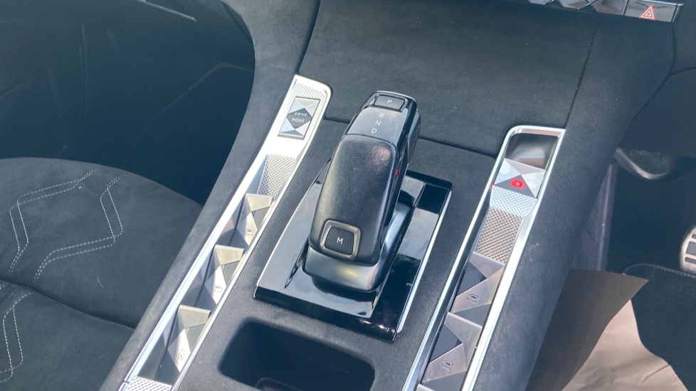DS 7 Crossback 1.5 BlueHDi Performance Line + 5dr EAT8 Diesel - Image 13