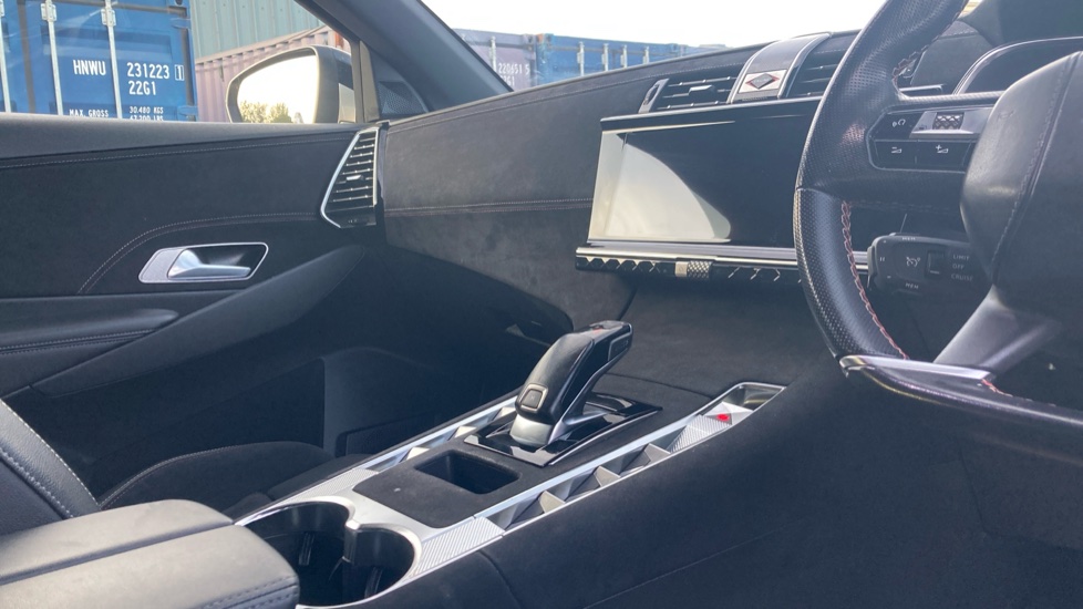 DS 7 Crossback 1.5 BlueHDi Performance Line + 5dr EAT8 Diesel - Image 14