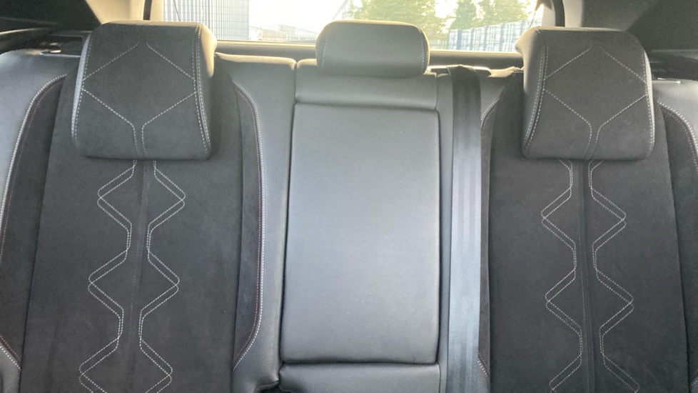 DS 7 Crossback 1.5 BlueHDi Performance Line + 5dr EAT8 Diesel - Image 15