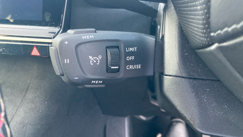 DS 7 Crossback 1.5 BlueHDi Performance Line + 5dr EAT8 Diesel - Image 27