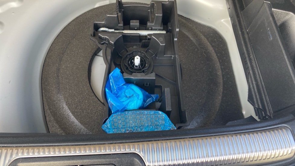 DS 7 Crossback 1.5 BlueHDi Performance Line + 5dr EAT8 Diesel - Image 31