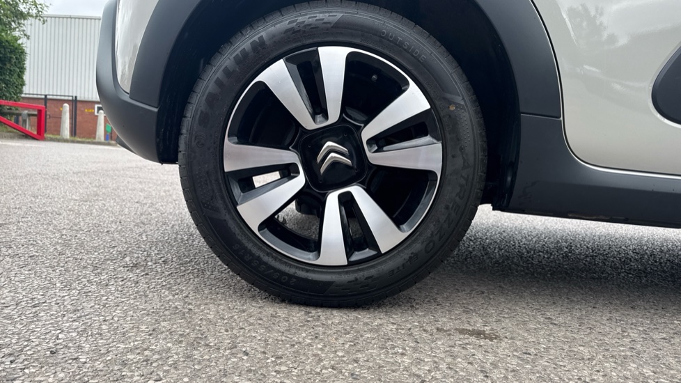 Citroen C3 1.2 PureTech Plus 5dr Petrol Hatchback - Image 7