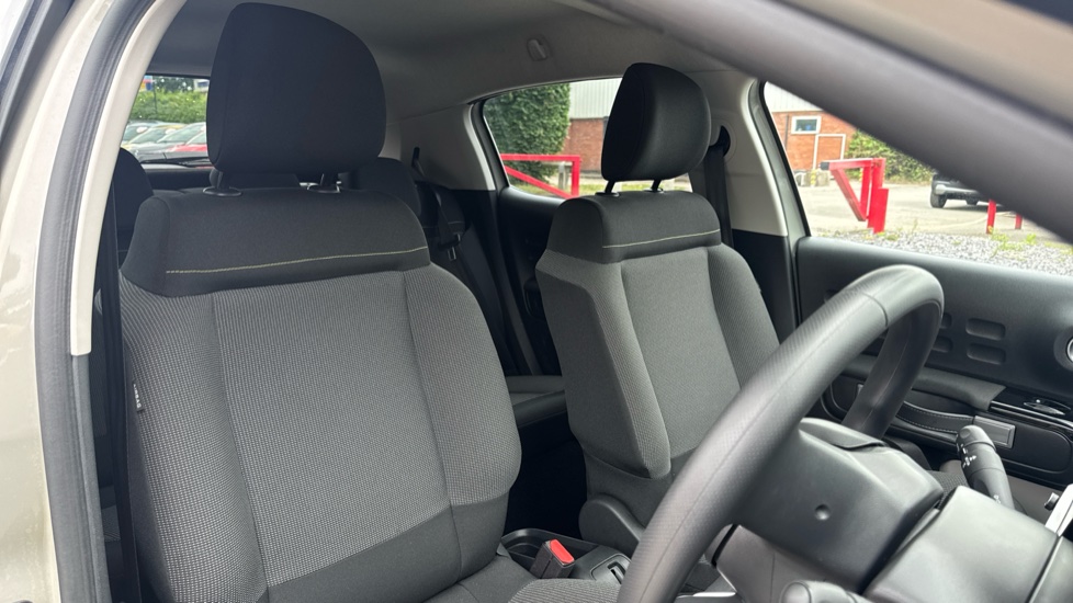 Citroen C3 1.2 PureTech Plus 5dr Petrol Hatchback - Image 8