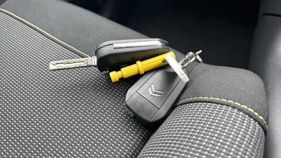Citroen C3 1.2 PureTech Plus 5dr Petrol Hatchback - Image 20
