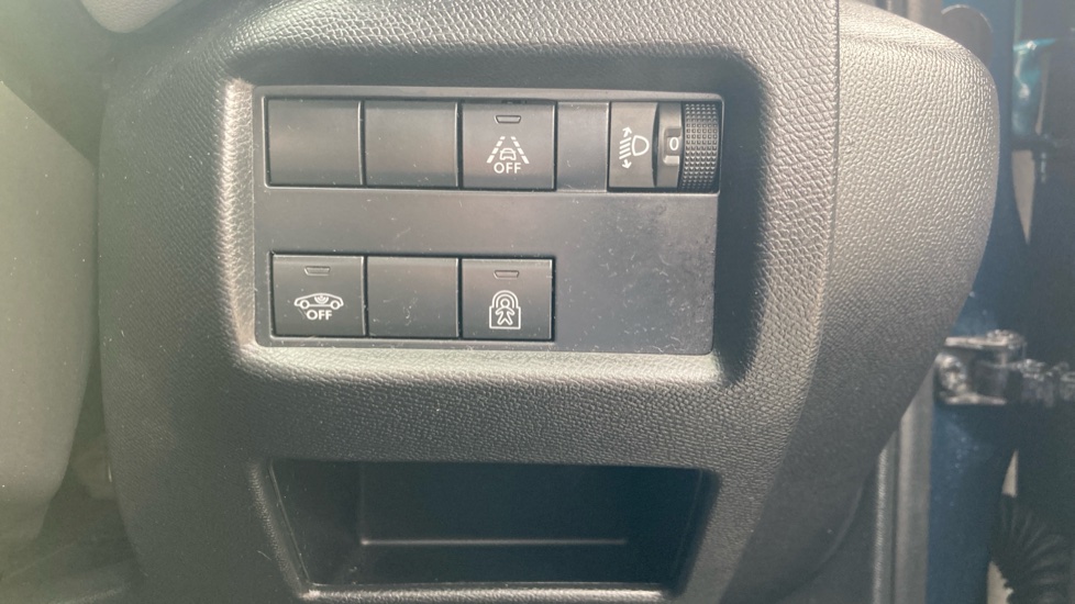 Citroen C5 Aircross 1.6 PureTech 180 Flair 5dr EAT8 Petrol Hatchback - Image 27