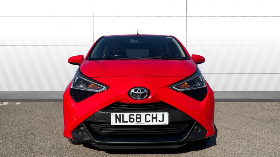 Toyota Aygo 1.0 VVT-i X-Play 5dr Petrol Hatchback - Image 3