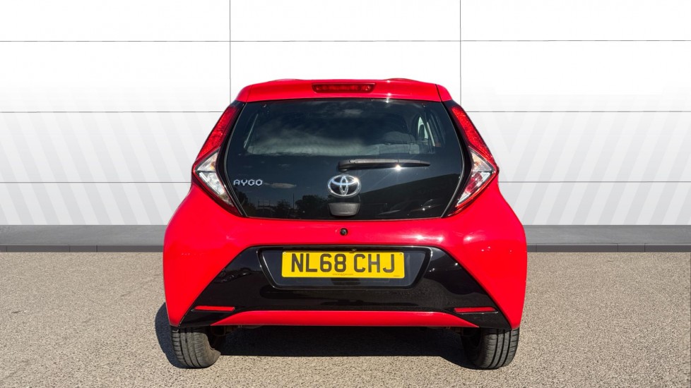 Toyota Aygo 1.0 VVT-i X-Play 5dr Petrol Hatchback - Image 6