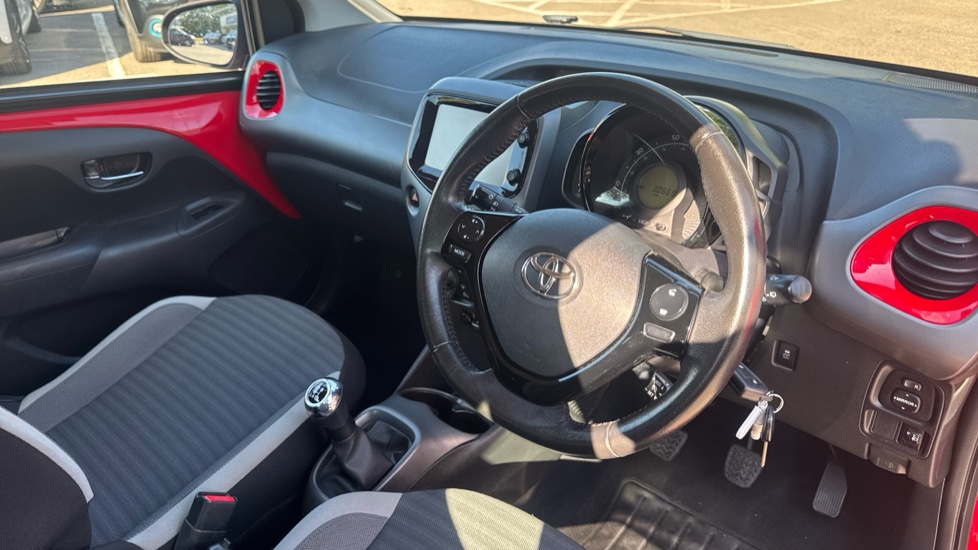 Toyota Aygo 1.0 VVT-i X-Play 5dr Petrol Hatchback - Image 11