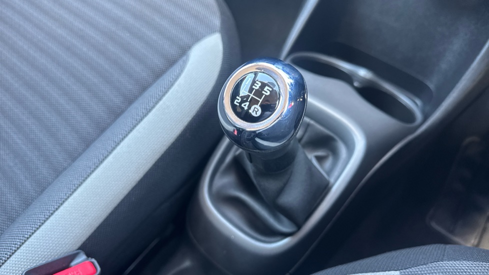 Toyota Aygo 1.0 VVT-i X-Play 5dr Petrol Hatchback - Image 13