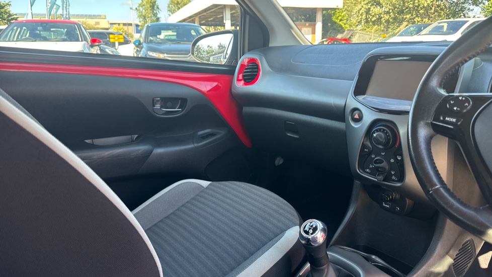 Toyota Aygo 1.0 VVT-i X-Play 5dr Petrol Hatchback - Image 14