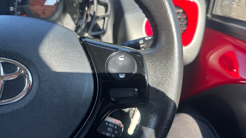 Toyota Aygo 1.0 VVT-i X-Play 5dr Petrol Hatchback - Image 22