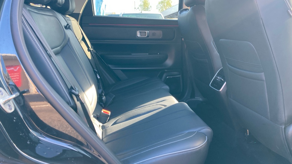 Jaecoo 7 1.5T SHS-P Luxury 5dr Auto Estate - Image 16