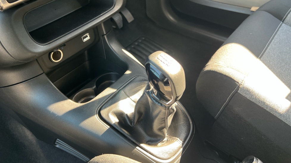 Citroen C3 1.2 PureTech C-Series 5dr Petrol Hatchback - Image 13