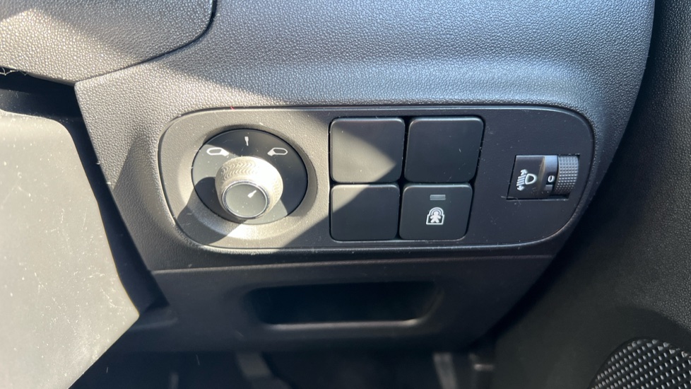 Citroen C3 1.2 PureTech C-Series 5dr Petrol Hatchback - Image 24