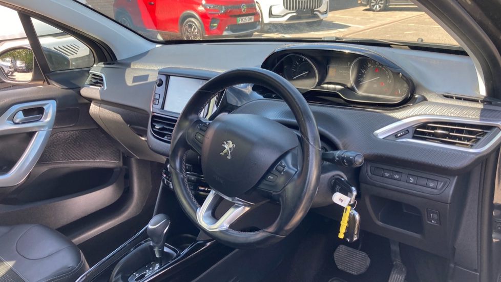 Peugeot 2008 1.2 PureTech 130 Allure Premium 5dr EAT6 Petrol Estate - Image 11