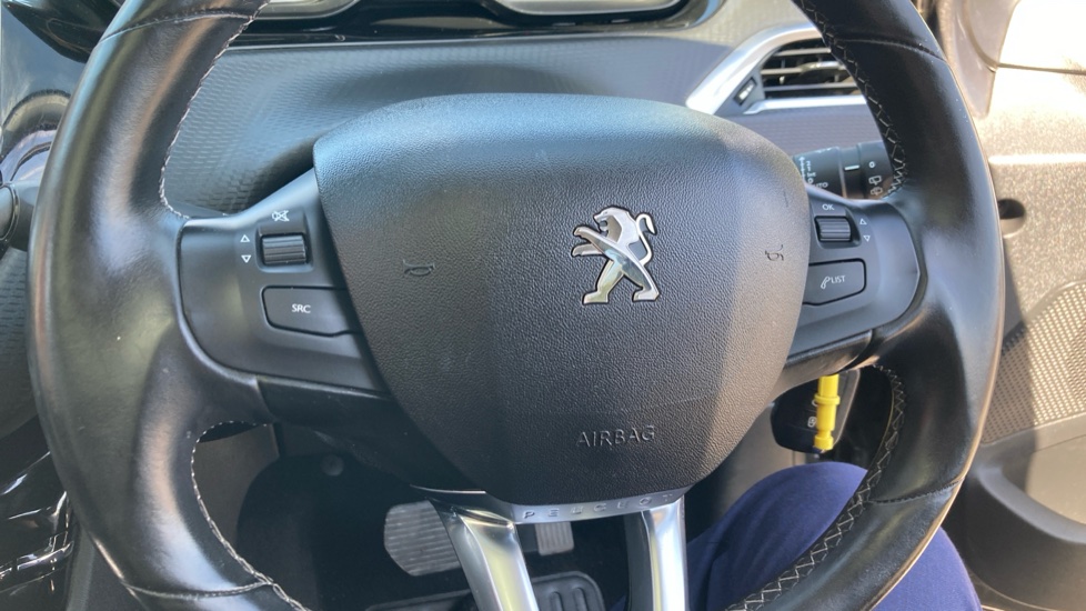Peugeot 2008 1.2 PureTech 130 Allure Premium 5dr EAT6 Petrol Estate - Image 24
