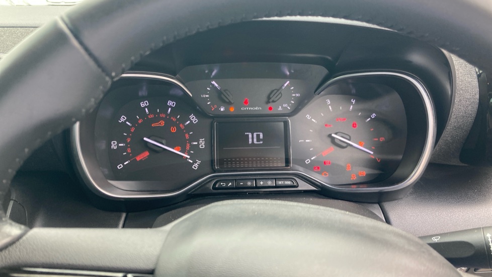 Citroen C3 Aircross 1.2 PureTech 130 Shine Plus 5dr EAT6 Petrol Hatchback - Image 18