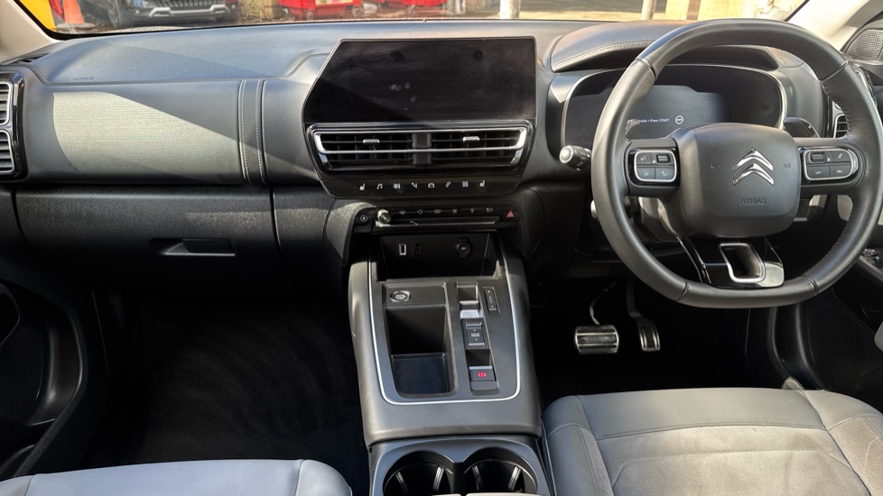 Citroen C5 Aircross 1.6 Plug-in Hybrid E-series 5dr e-EAT8 Hatchback - Image 10