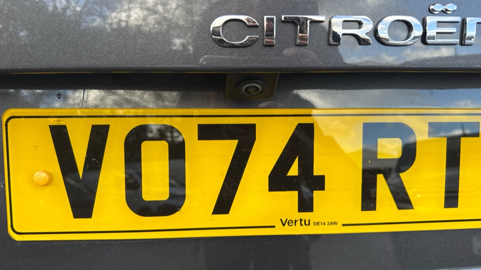 Citroen C5 Aircross 1.6 Plug-in Hybrid E-series 5dr e-EAT8 Hatchback - Image 22