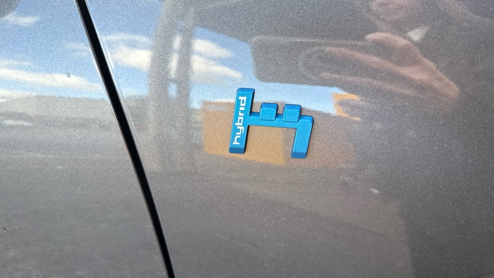 Citroen C5 Aircross 1.6 Plug-in Hybrid E-series 5dr e-EAT8 Hatchback - Image 25