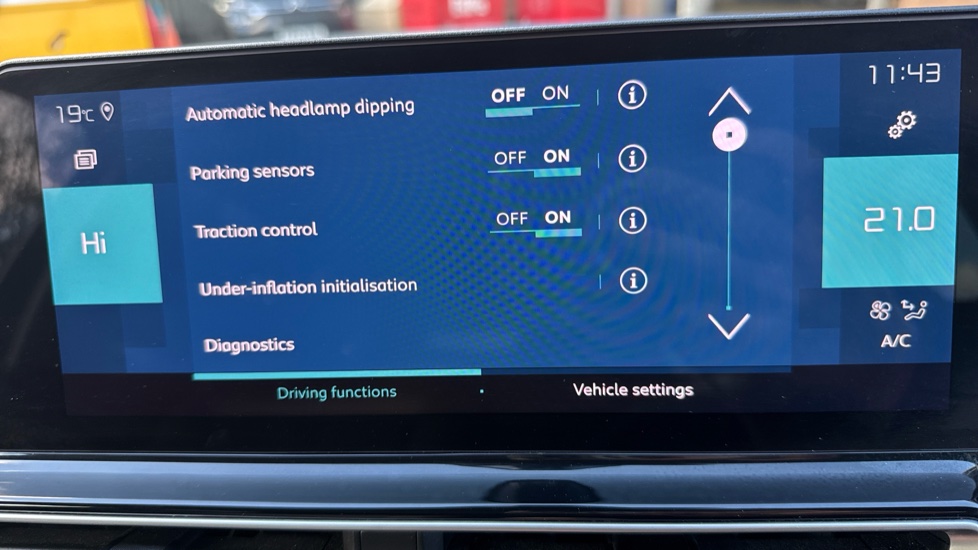 Citroen C5 Aircross 1.6 Plug-in Hybrid E-series 5dr e-EAT8 Hatchback - Image 31
