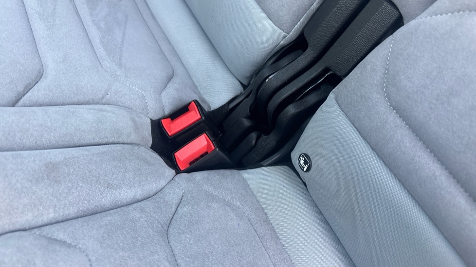 Citroen C5 Aircross 1.6 Plug-in Hybrid E-series 5dr e-EAT8 Hatchback - Image 17