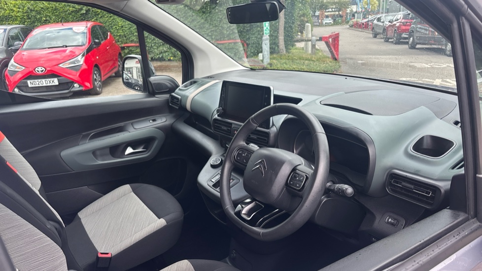 Citroen Berlingo 100kW Flair XTR M 50kWh 5dr Auto Electric Estate - Image 11