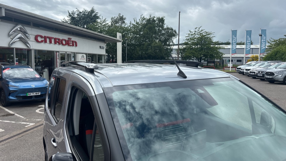Citroen Berlingo 100kW Flair XTR M 50kWh 5dr Auto Electric Estate - Image 27