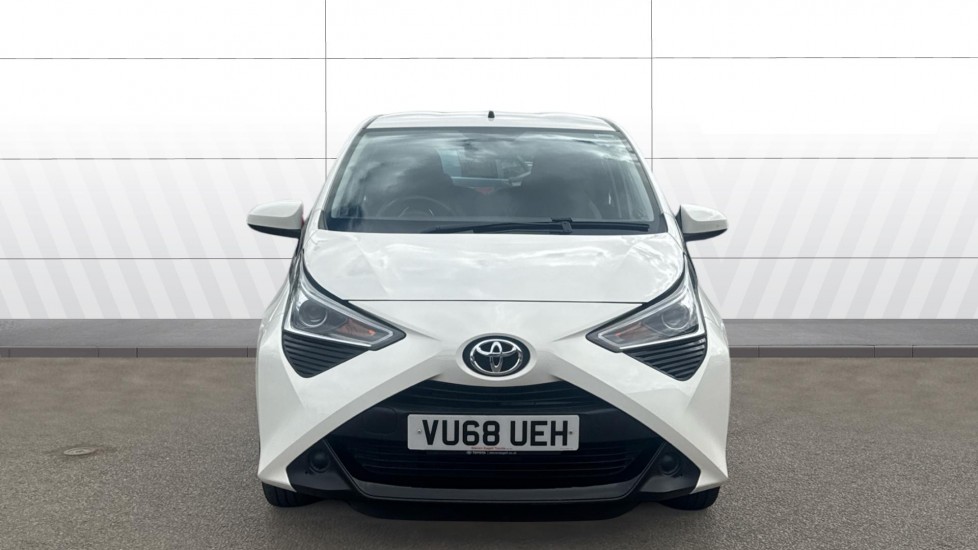 Toyota Aygo 1.0 VVT-i X-Play 5dr Petrol Hatchback - Image 3