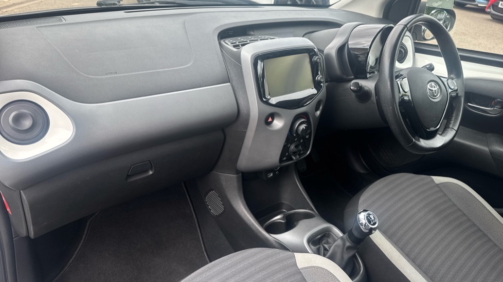 Toyota Aygo 1.0 VVT-i X-Play 5dr Petrol Hatchback - Image 9