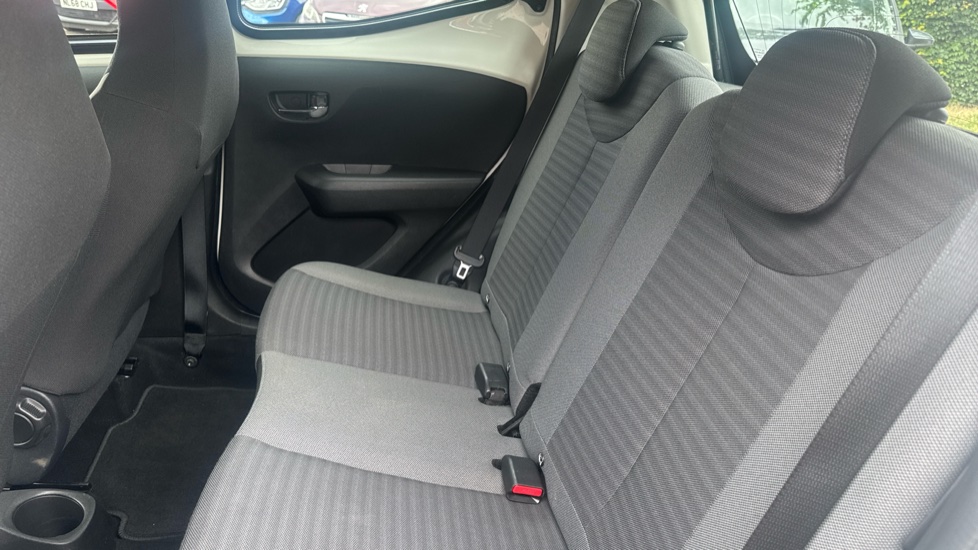 Toyota Aygo 1.0 VVT-i X-Play 5dr Petrol Hatchback - Image 16