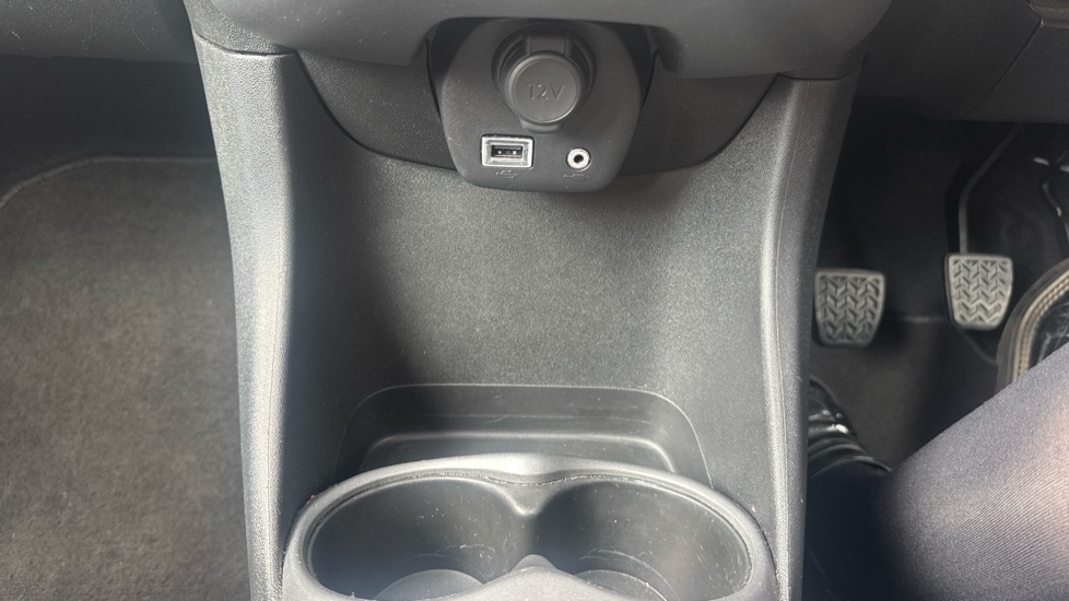 Toyota Aygo 1.0 VVT-i X-Play 5dr Petrol Hatchback - Image 24