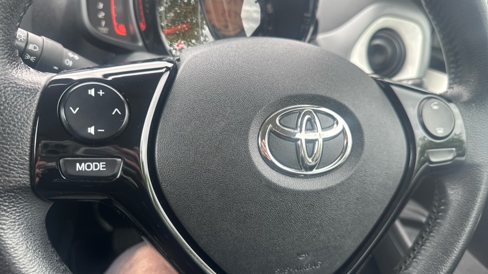 Toyota Aygo 1.0 VVT-i X-Play 5dr Petrol Hatchback - Image 25