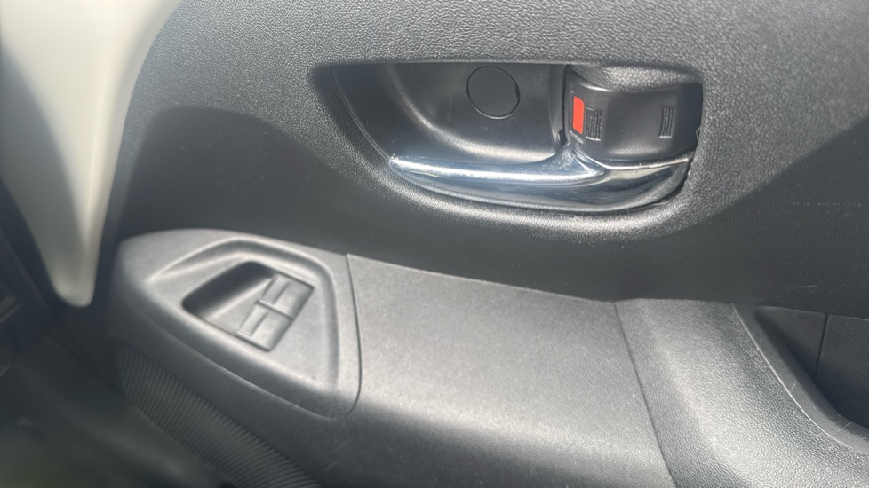 Toyota Aygo 1.0 VVT-i X-Play 5dr Petrol Hatchback - Image 27
