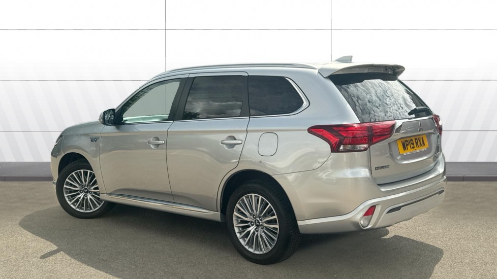 Mitsubishi Outlander 2.4 PHEV Juro 5dr Auto Estate - Image 2