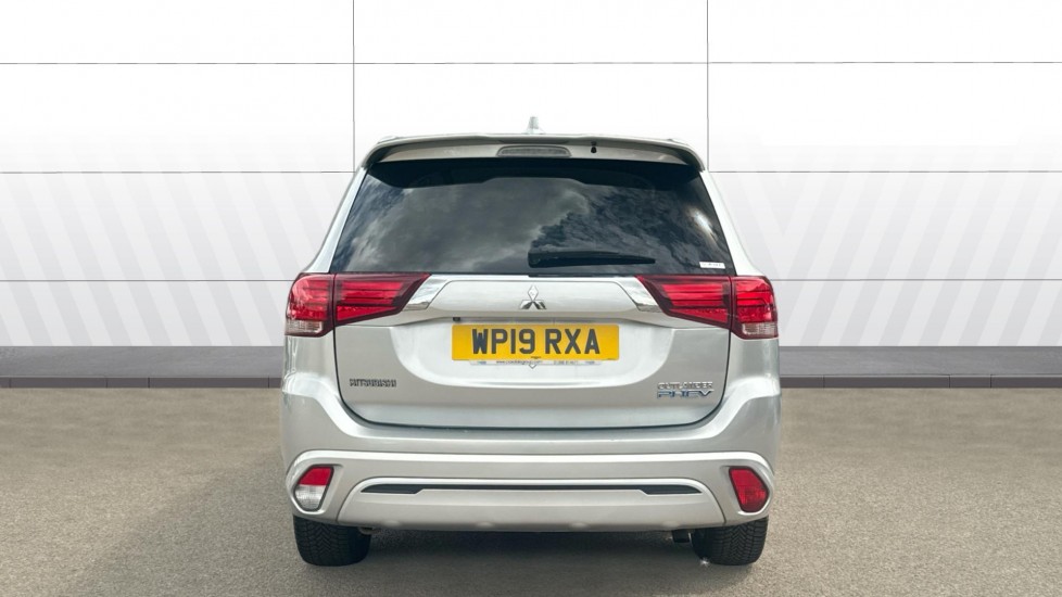 Mitsubishi Outlander 2.4 PHEV Juro 5dr Auto Estate - Image 6