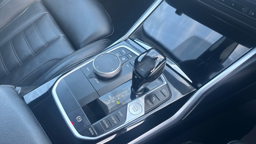 BMW 3 Series 320i Sport 4dr Step Auto Petrol Saloon - Image 13