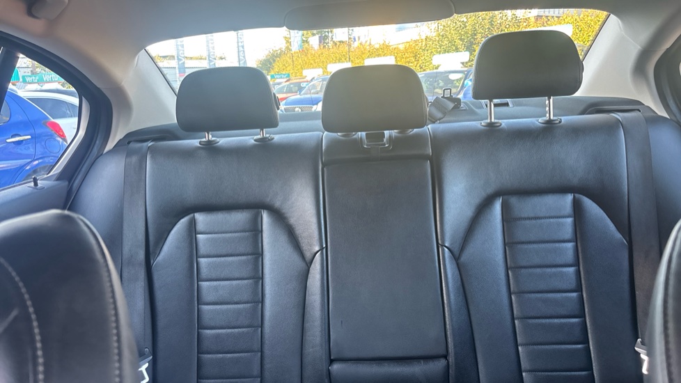 BMW 3 Series 320i Sport 4dr Step Auto Petrol Saloon - Image 15