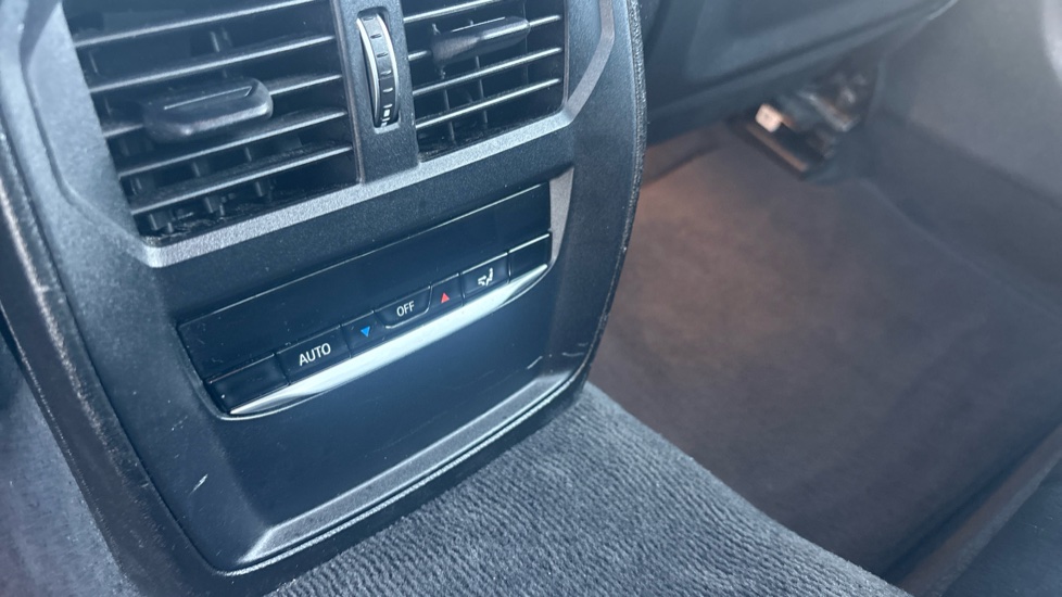 BMW 3 Series 320i Sport 4dr Step Auto Petrol Saloon - Image 25