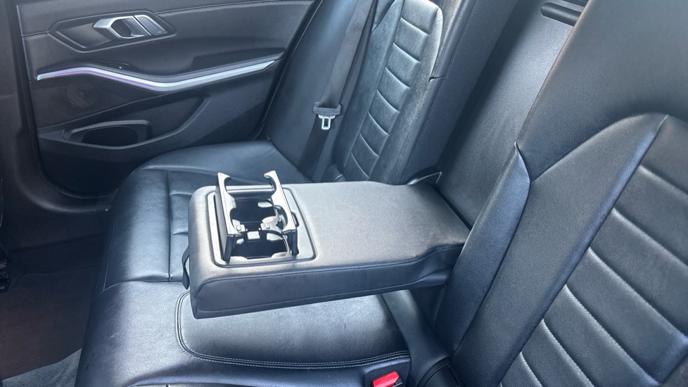 BMW 3 Series 320i Sport 4dr Step Auto Petrol Saloon - Image 26