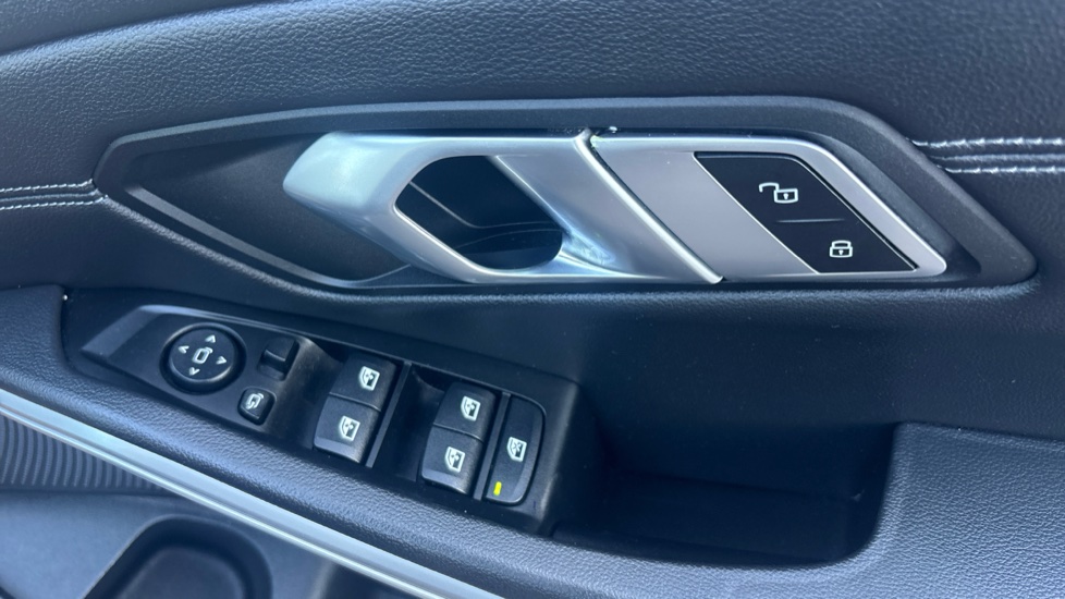 BMW 3 Series 320i Sport 4dr Step Auto Petrol Saloon - Image 28