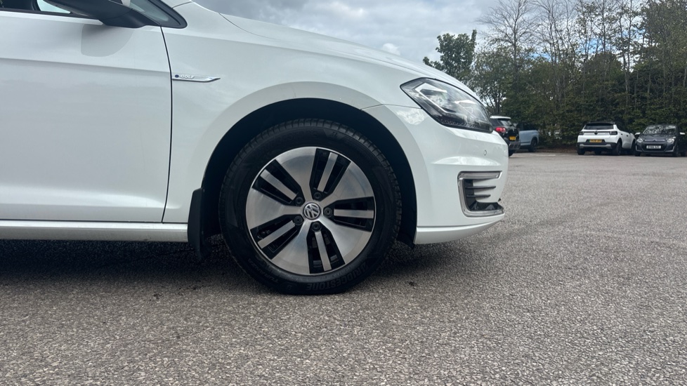 Volkswagen Golf 99kW e-Golf 35kWh 5dr Auto Electric Hatchback - Image 7